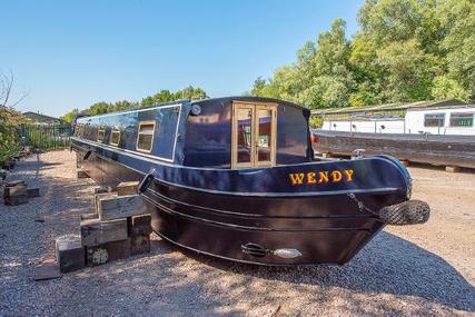 Wide Beam Narrowboat Aqualine Canterbury 60 x 10