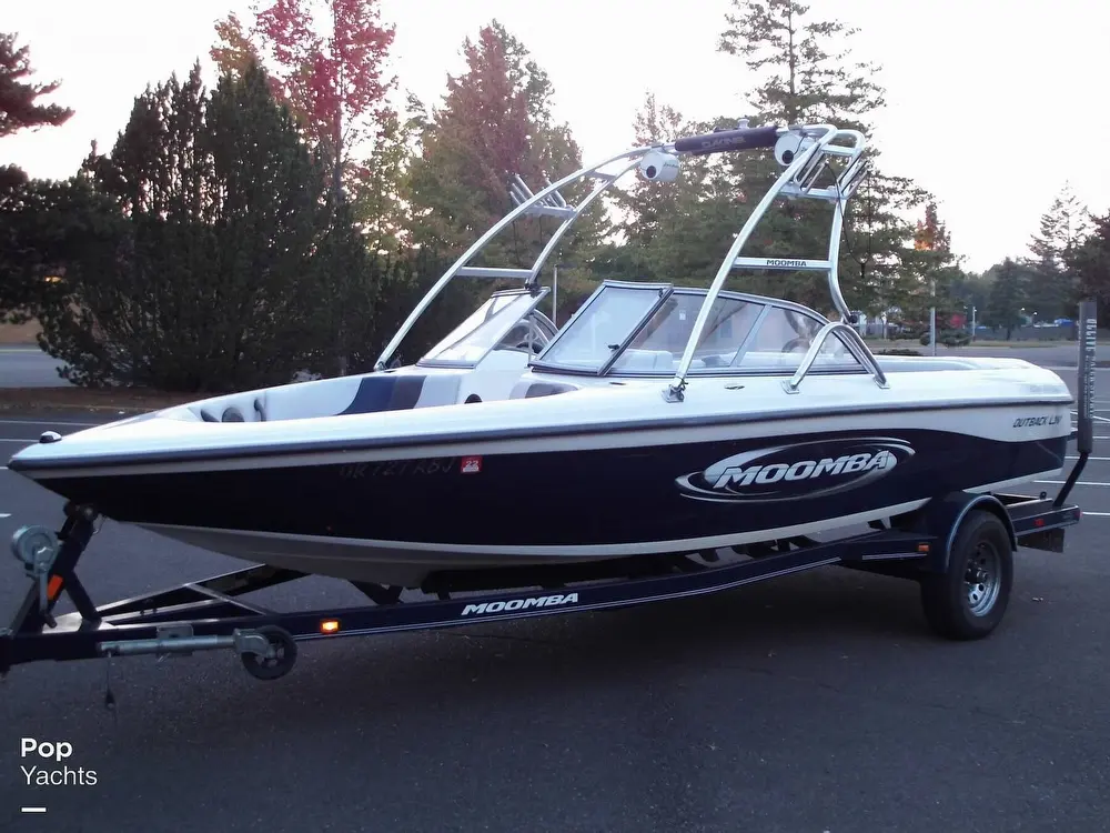 2004 Moomba outback lsv