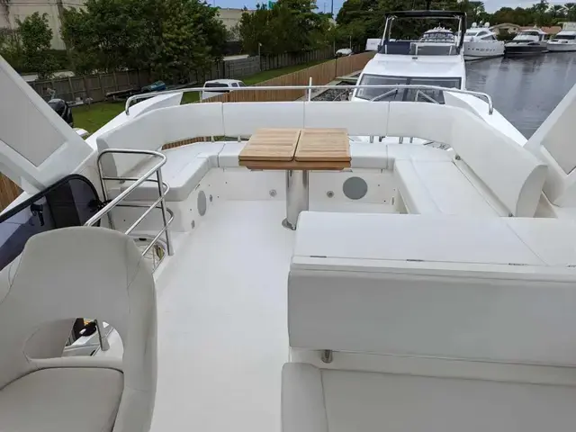 Sunseeker Manhattan 52