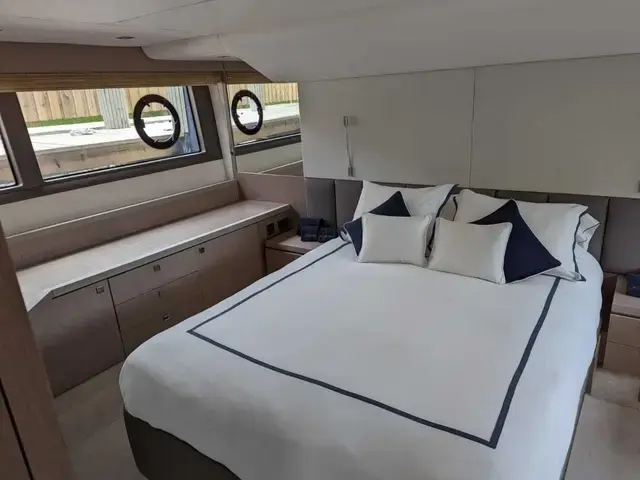 Sunseeker Manhattan 52