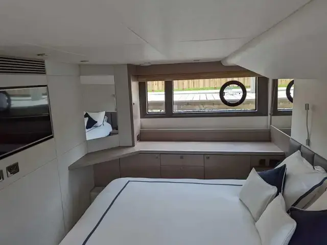 Sunseeker Manhattan 52