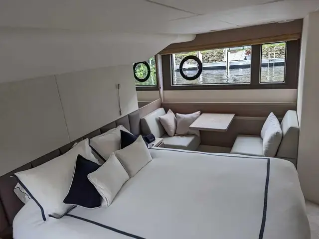 Sunseeker Manhattan 52