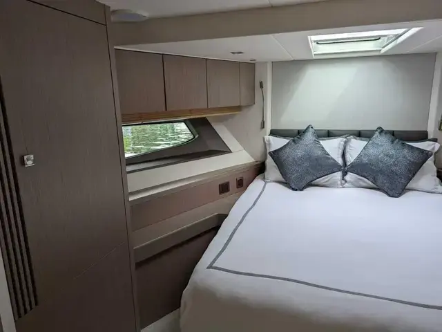 Sunseeker Manhattan 52