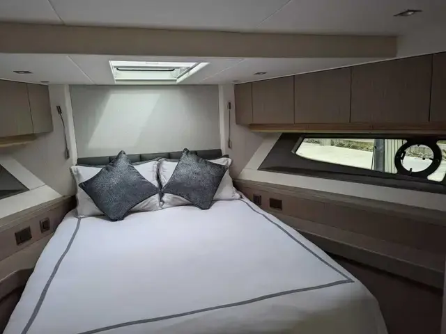 Sunseeker Manhattan 52