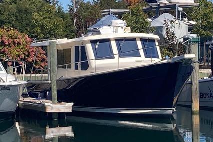 Mainship Hardtop Trawler