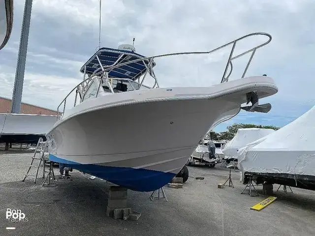 Pro Line 2550 Walkaround Mid-Cabin