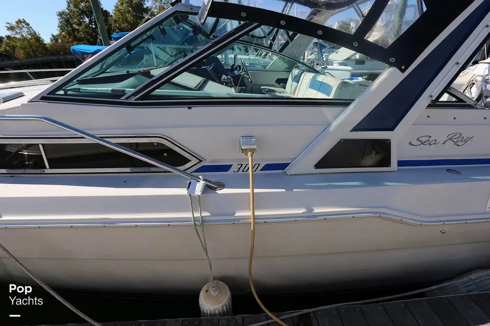 1987 Sea Ray sundancer 300