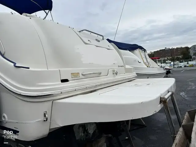 Sea Ray 245 Weekender