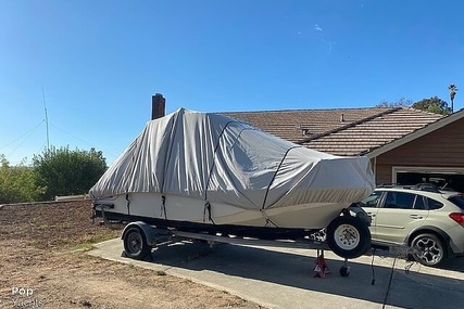 Boston Whaler Outrage V20