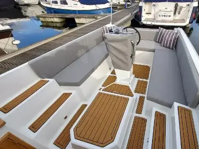 Senamare Yachts Family 750