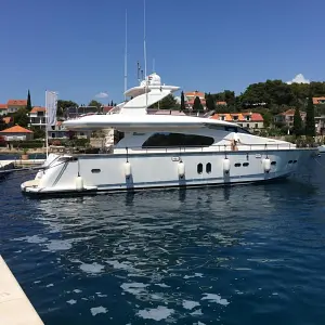 2006 Elegance Yachts 70