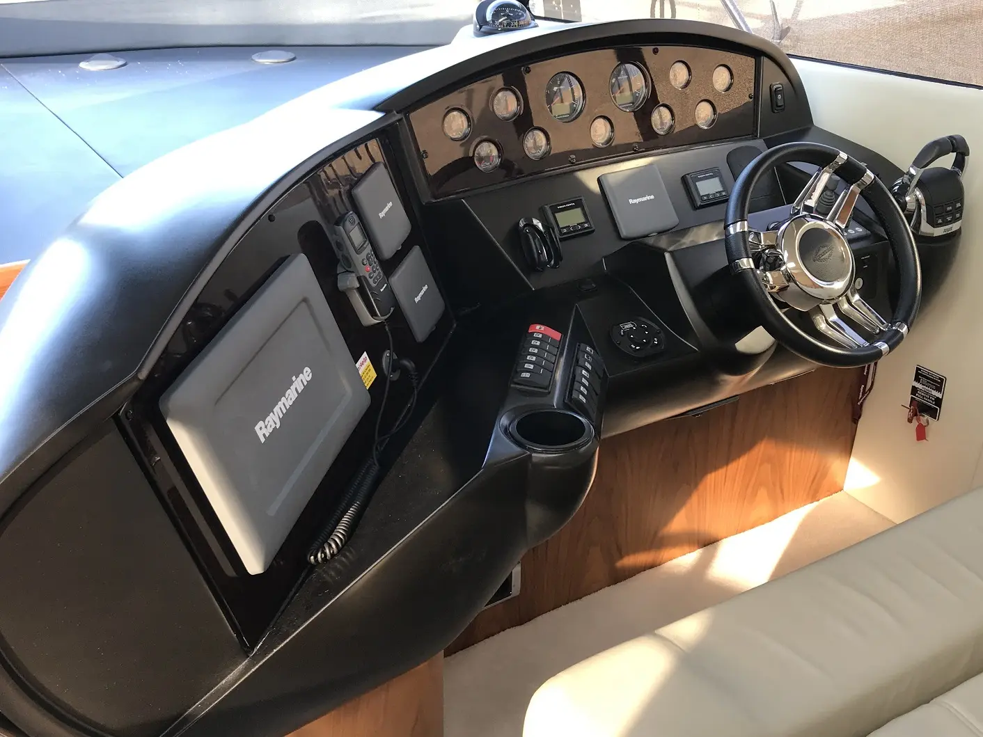 2011 Sunseeker predator 52