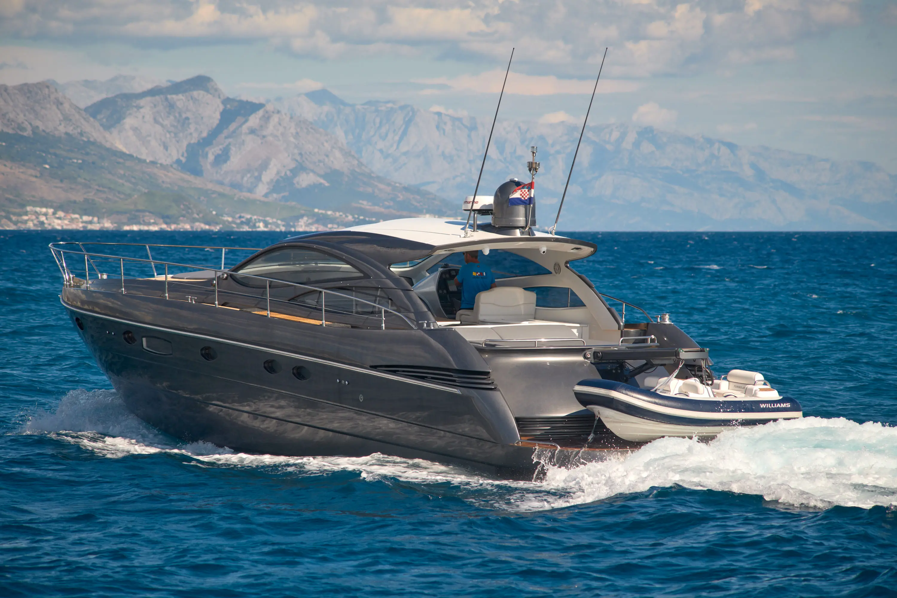 2004 Pershing 50