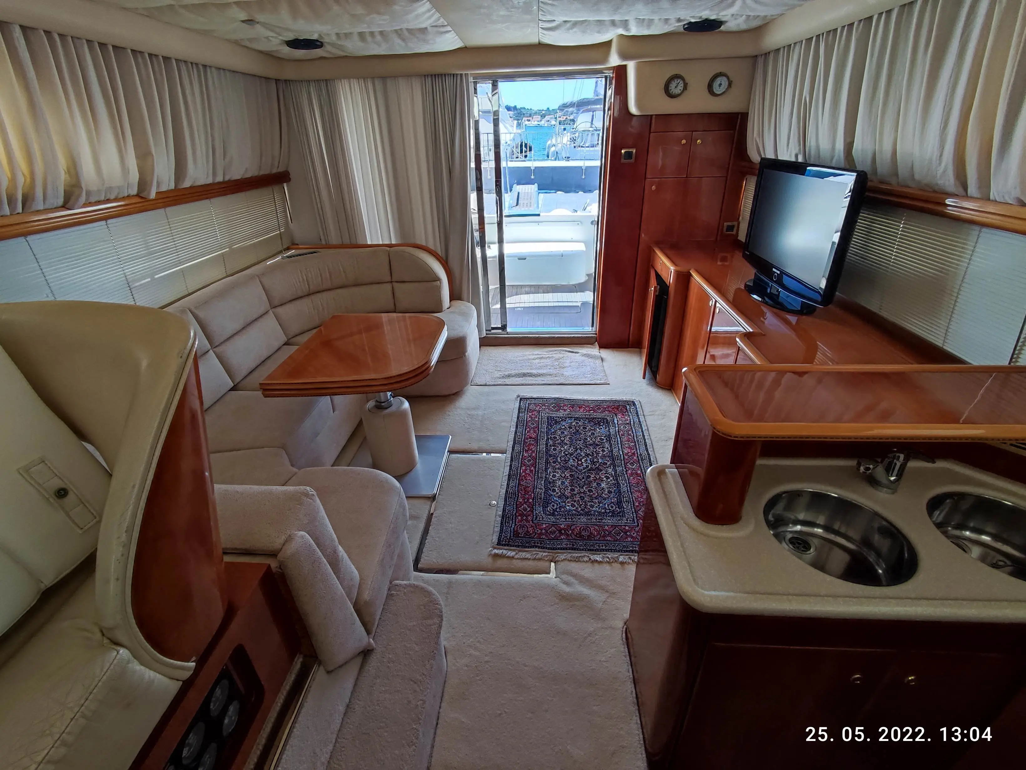 1996 Princess 440