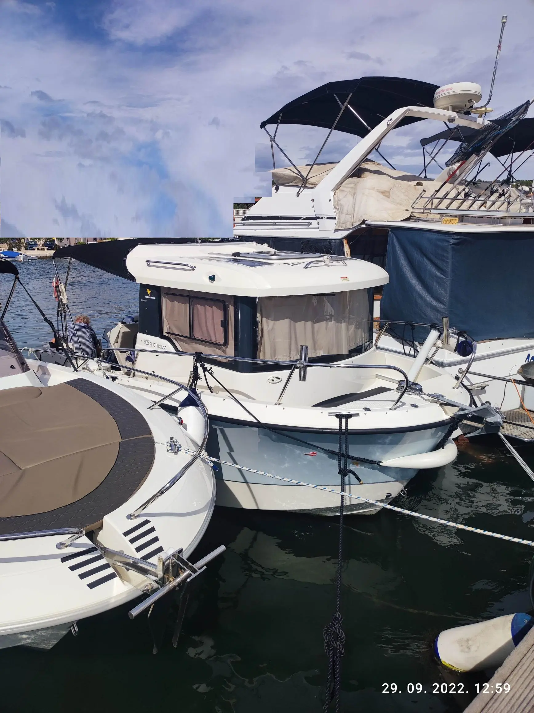 2016 Quicksilver 605 pilothouse