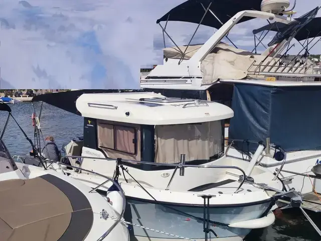 Quicksilver 605 Pilothouse