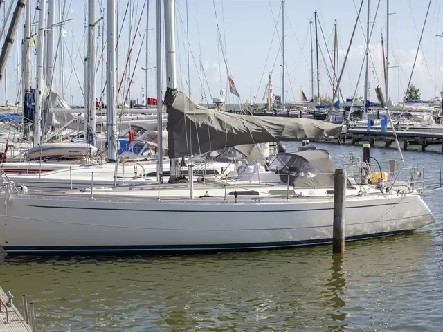 Sweden Yachts 390