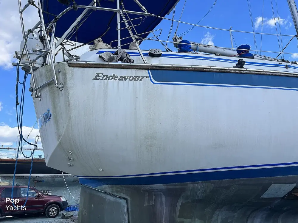 1977 Endeavour 37