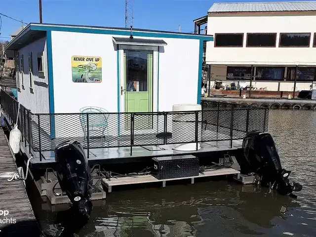 Custom Boats 50-Foot Houseboat