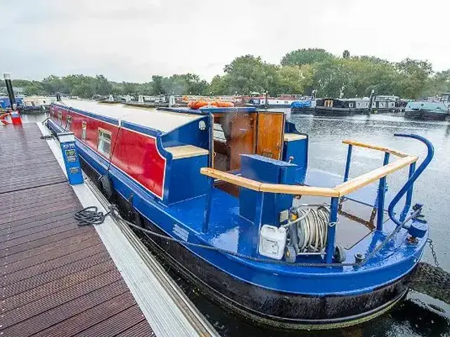 Wide Beam Narrowboat Boston 57 x 10