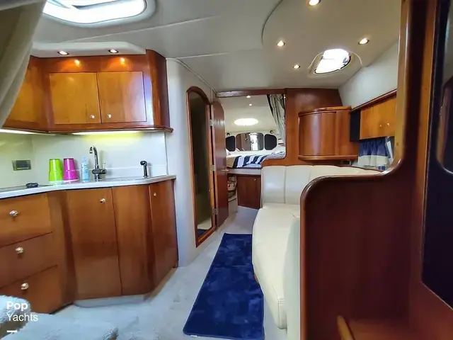 Cruisers Yachts 3470 Express