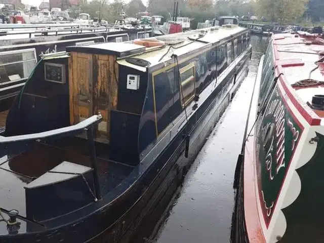 Keith Wood 62ft Narrowboat called Blue Iris