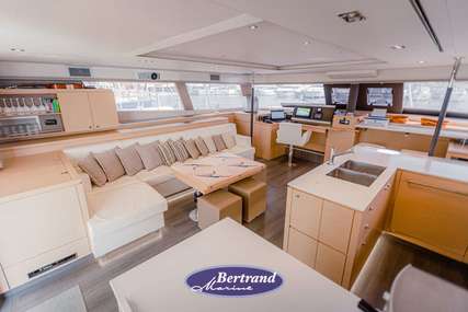 Fountaine Pajot Victoria 67