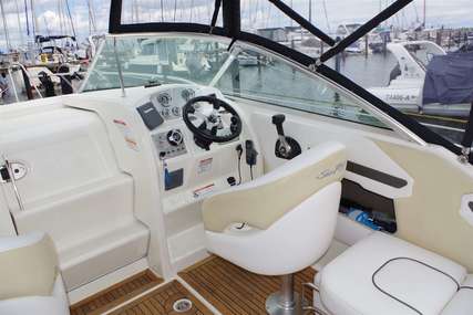 Sea Ray 235 Weekender