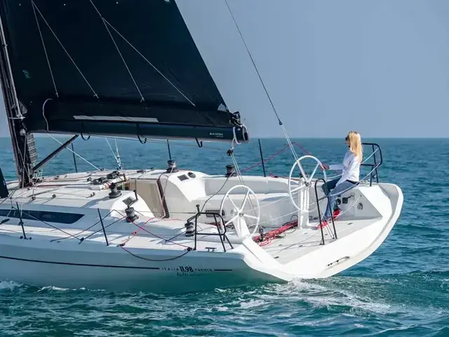 Italia Yachts 11.98