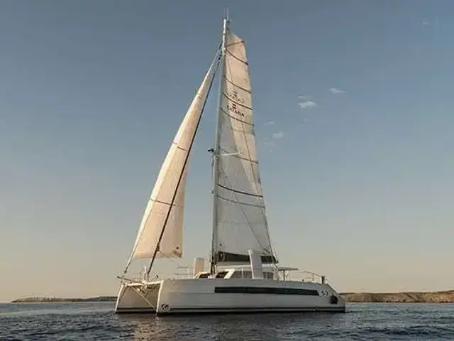 Catana 53