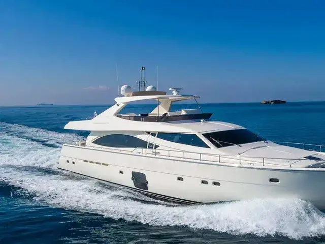 Ferretti Yachts 830