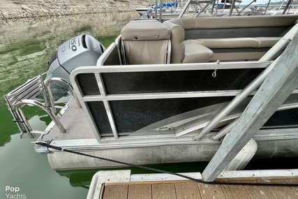 Premier Pontoons Sunsation 300