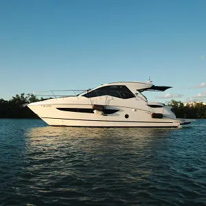 2019 Sea Ray Sundancer Coupe