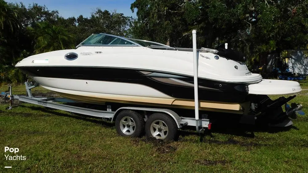 2004 Sea Ray 240 sundeck