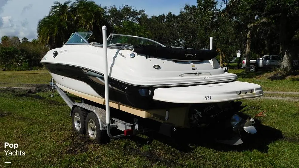 2004 Sea Ray 240 sundeck