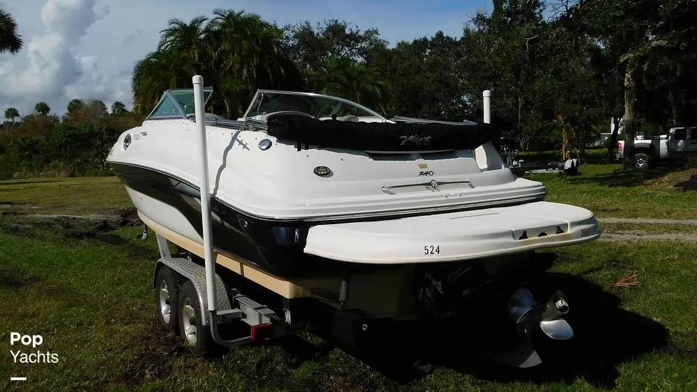 2004 Sea Ray 240 sundeck