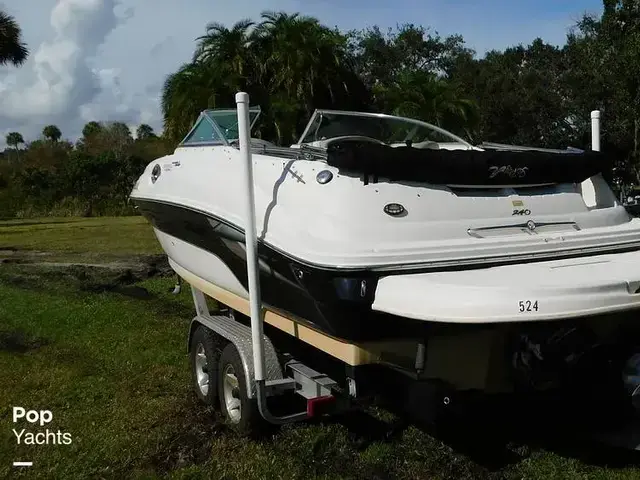 Sea Ray 240 Sundeck