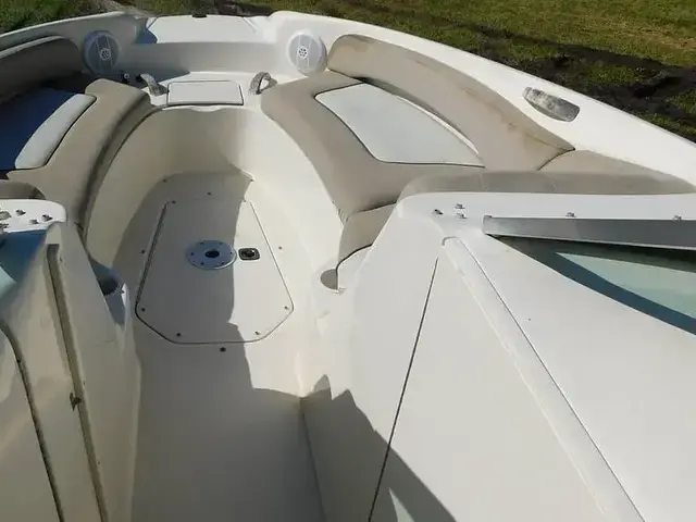 Sea Ray 240 Sundeck