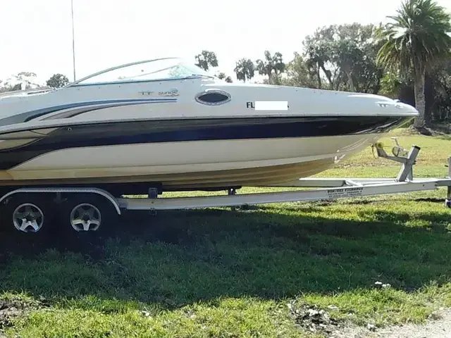 Sea Ray 240 Sundeck