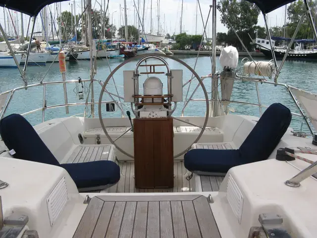 Bavaria 370