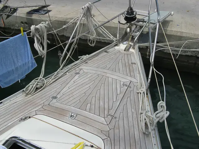 Bavaria 370