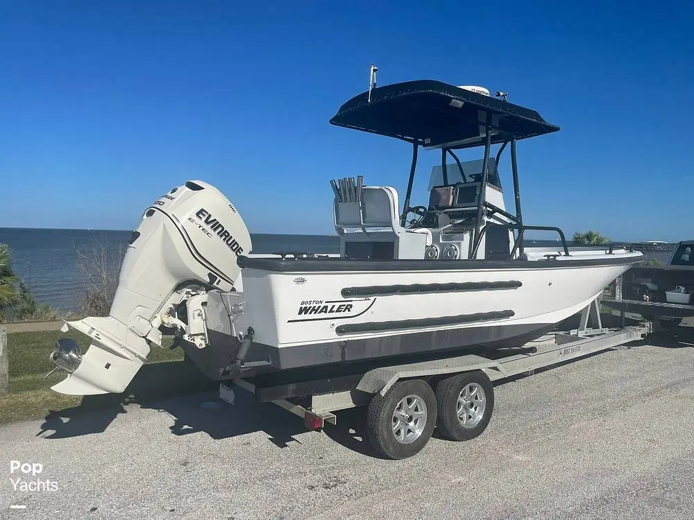 1999 Boston Whaler 21 outrage (justice edition)