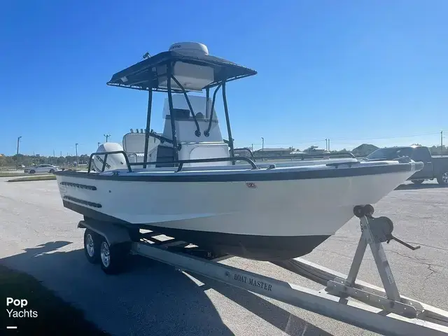 Boston Whaler 21 Outrage (Justice Edition)