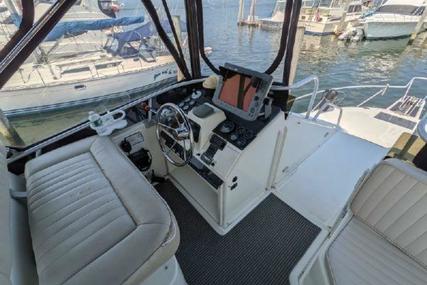 Luhrs Flybridge