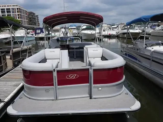 Bentley Pontoons 240 Cruise