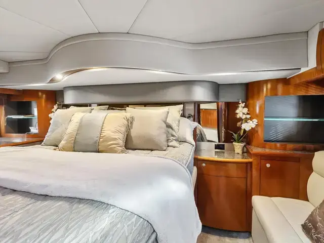 Cruisers Yachts 520 Express