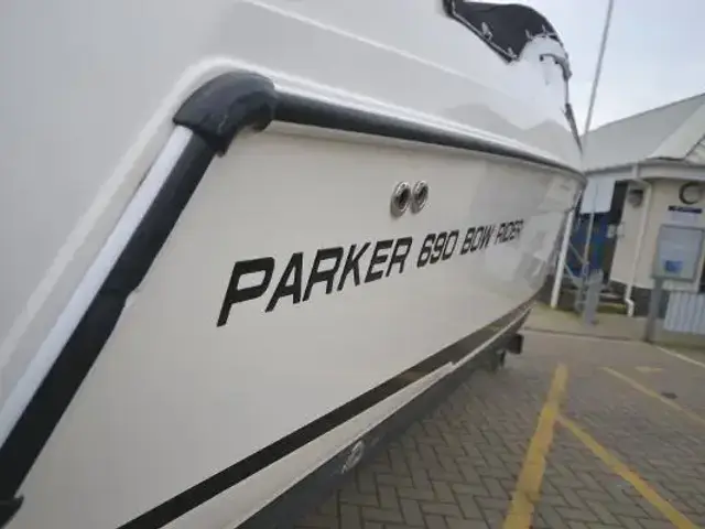 Parker 690 Bowrider