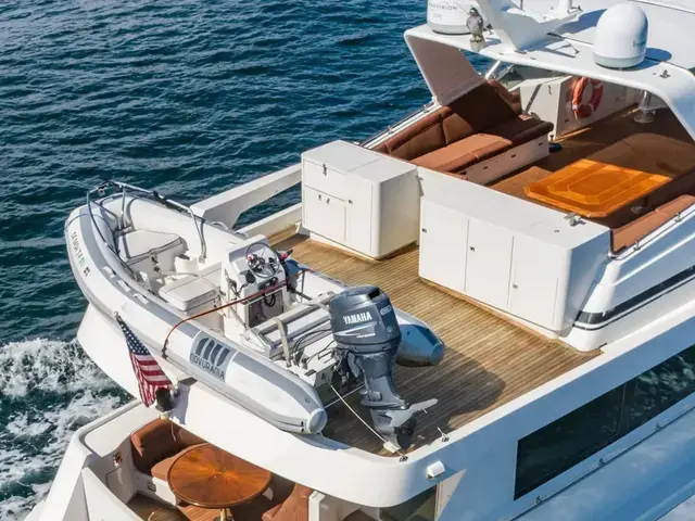 Hatteras Sport Deck