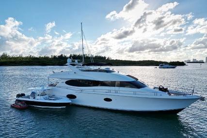 Lazzara 84 Flybridge