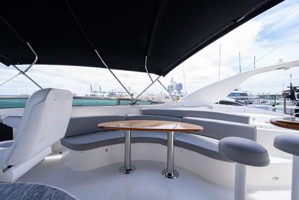 Lazzara 84 Flybridge